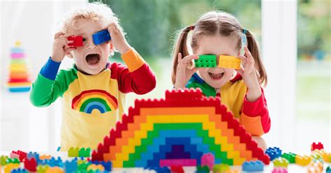 Developing Imaginative And Creative Play Opportunities London School