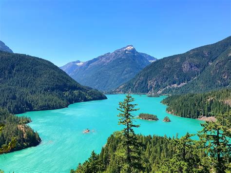 A Day Trip To This Pristine Washington Lake Will Make Your Summer