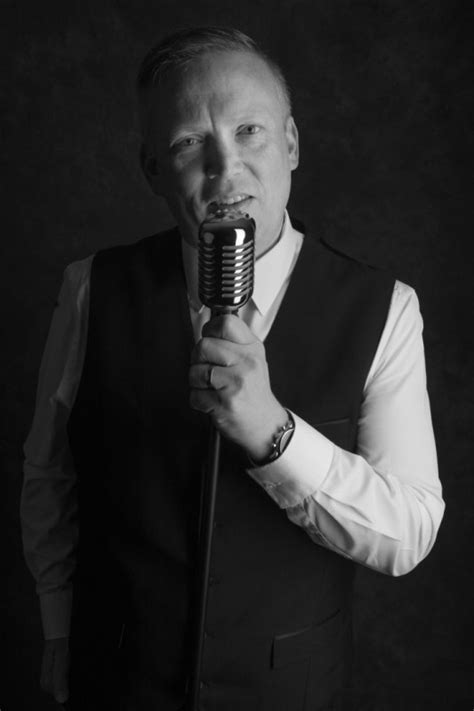 Bobby Mcdarin Male Singer In Moray Scotland