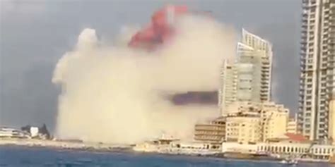 Video Impactante Explosión En El Puerto De Beirut Deja Cientos De