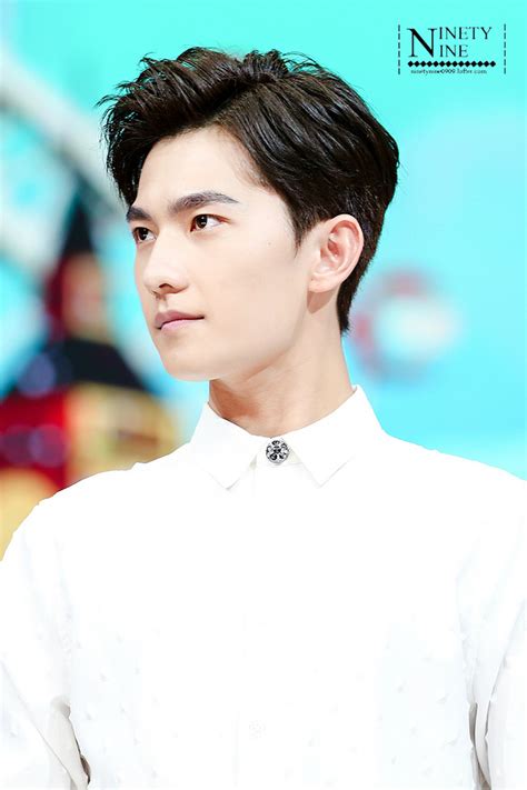 Mà đầu năm nay haiz :( nói thế nào chứ dương dương trịnh sảng đều xây dựng nhân vật tiêu nại và bối vi vi quá đẹp. Phim chuyển thể từ tiểu thuyết "Yêu em từ cái nhìn đầu ...