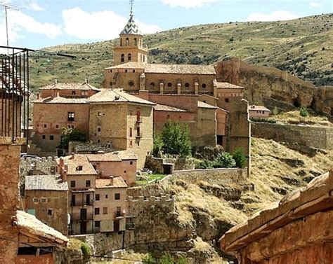 World Beautifull Places The Albarracin Town Spain Images And Wallpapers 2013