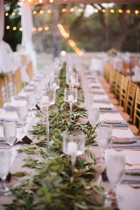15 Wedding Tablescapes That Prove Its Time To Ditch Flowers Centros