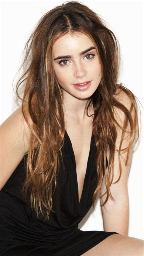 Emily In Paris Lily Collins Lily Collins Hair Lilly Collins Lily