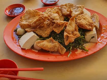 Yong tau foo, a traditional hakka chinese dish, can be eaten dry with a sweet sauce or as a soup dish. 928 Ampang Yong Tau Fu | Best Yong Tau Foo in Singapore ...