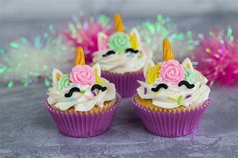 The Most Magical Unicorn Cupcakes Horsing Around In La