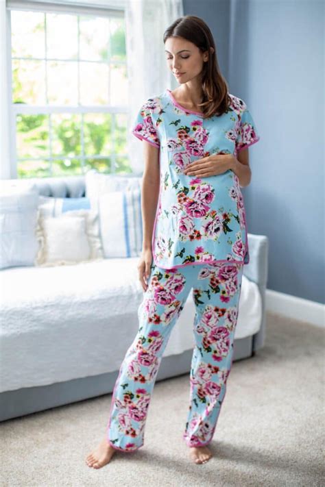 8 Best Nursing Pajamas For New Moms Momtivational