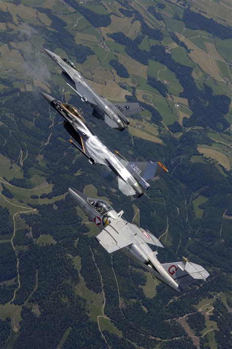 Bundesheer Airpower Fotogalerien F Fighting Falcon