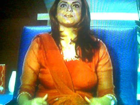 Morning Show Host Nadia Khan Scandal Show Her Clear Hot Nipple And B B