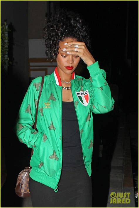Full Sized Photo Of Rihanna Dinner After Skipping The Bet Awards 04