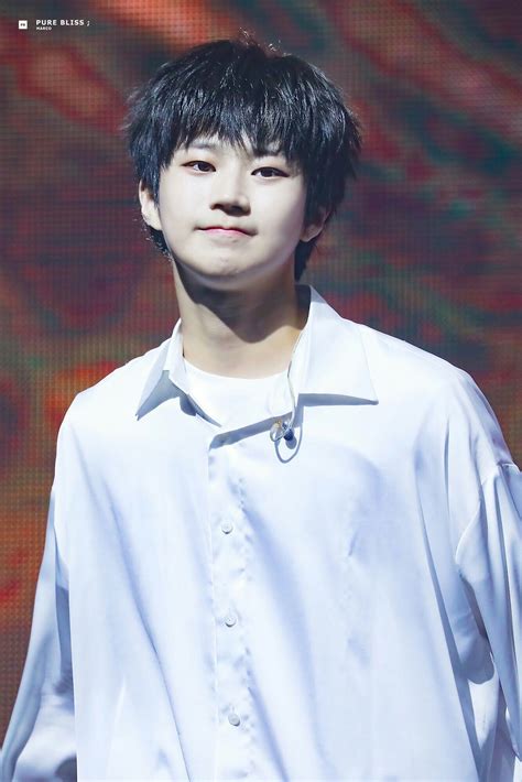Unb（韓語： 유앤비 ），出自kbs2偶像再造選秀節目《the unit》的九人男子限定團體 ，成員包括隊長feel dog、宜縝、大元、marco、鎬廷、韓率、jun、chan以及基重。 2018年4月7日以迷你專輯《boyhood》雙主打《感覺》及《only one》正式出道。 團體名稱unb是「you and boy」的縮寫，象徵和粉絲成為一體，同時也. Pin on UNB MARCO