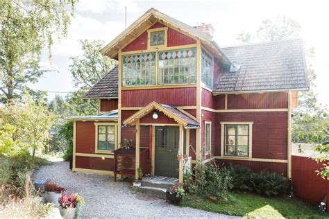 A Cozy Vintage Look For A Traditional Swedish Home — The Nordroom