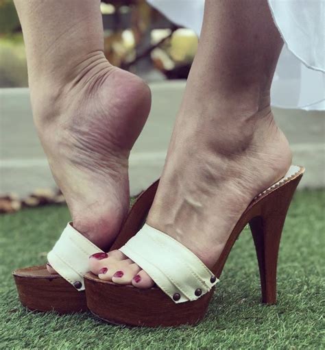 Pin By Ronnie Shaw On Feet Soles Fashion High Heels Platform Clogs