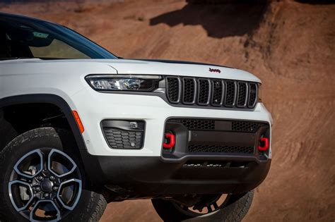 2022 Jeep Grand Cherokee Trim Levels And Configurations Glendale