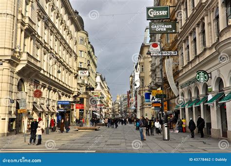 Viena Pedestrian Street Editorial Photography Image Of Capital 43778462