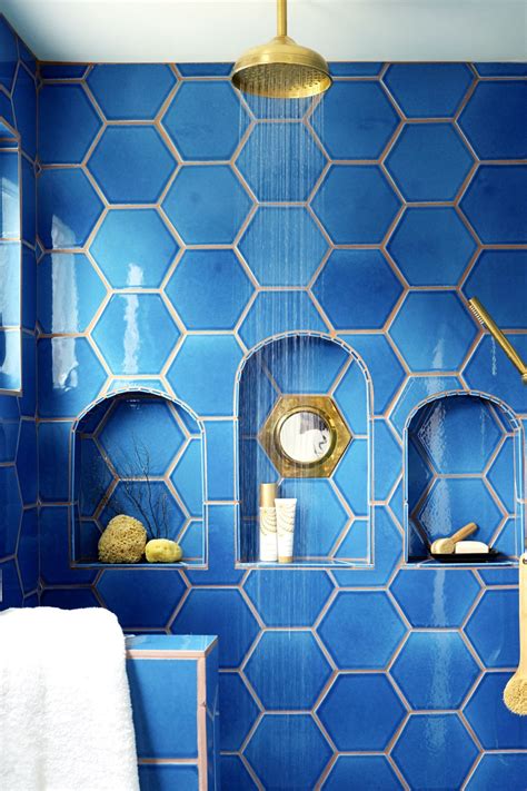 20 Modern Small Bathroom Tile Ideas