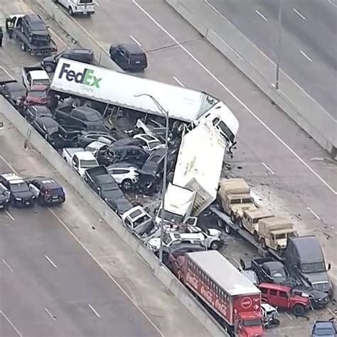 Watch 100 Car Pile Up On Us Highway Kills 5 Dozens Hurt Editorji