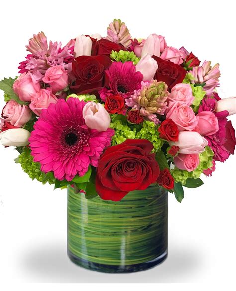 Romantic Pink Flower Arrangement Of Roses