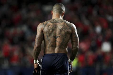 'the lion dutch international memphis depay left manchester united for lyon in january depay explains that it represents him, as he was 'brought up in the jungle' Depay Tattoo - Fotos | imago images