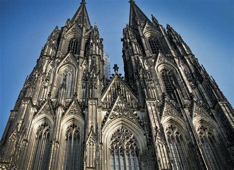 Wir laden sie ein, sich. Trauerfeier im Kölner Dom für die Opfer des Germanwings ...