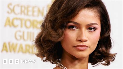 SAG Awards Zendaya Paul Mescal And Christina Applegate Among Stars On