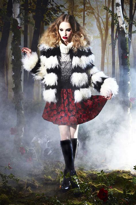 Alice And Olivia Fall 2014 A Fairytale Come True Fashionwindows