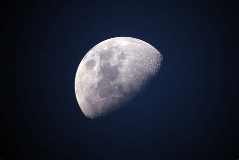 Fotos Gratis Cielo Atmósfera Azul Luna Luz De La Luna Circulo
