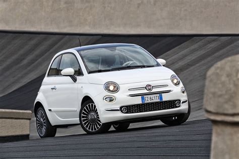2016 Fiat 500 Facelift Officially Revealed Gets 1800 Changes Autos