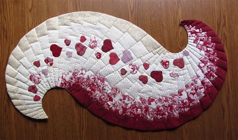 Spicy Spiral Heart Runner Quilt Patterns Quilted Table Runners