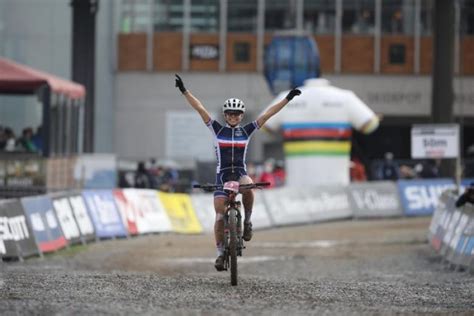 Retrouvez sur l'équipe live la plus grande offre de contenus vidéos sportifs avec 35 sports, 300 événements, 2500 heures de direct et de nombreux replays et highlights. VTT - Mondiaux - Loana Lecomte : «Je ressentais de la ...