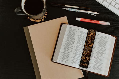 How A Random Bible Verse Generator Can Assist You Join With God