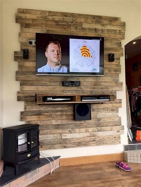 22 Wall Tv Placement Ideas By Using Pallets Material In 2020 Pallet