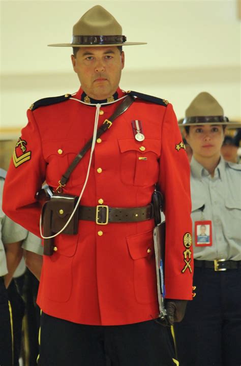 Royal Canadian Mounted Police Men In Uniform Police Police Uniforms