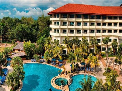 Featured amenities include a business center, limo/town car service, and dry cleaning/laundry services. Swiss-Garden Beach Resort Kuantan, Balok - Compare Deals