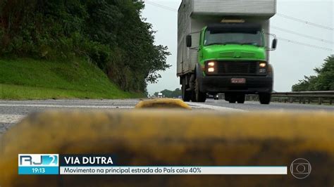 Pandemia muda cenário na Via Dutra movimento caiu 40 RJ2 G1