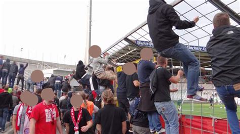 See more of 1860 ultras on facebook. TSV 1860 München II - Bayern München II 12.08.2014