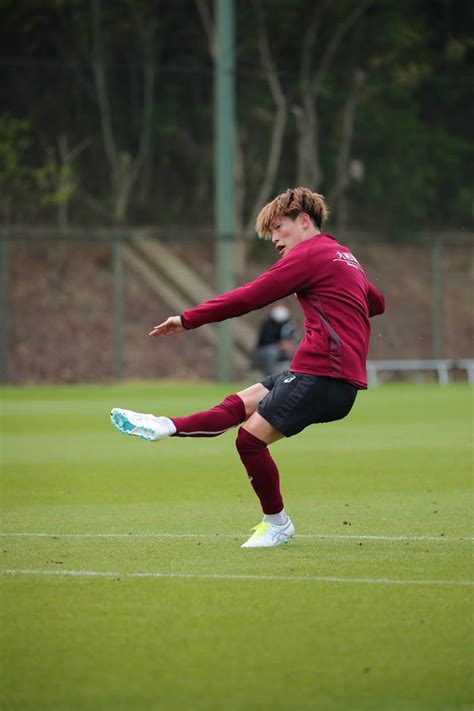 Celtic have announced the signing of japan international kyogo furuhashi from vissel kobe. Kyogo Furuhashi 古橋 亨梧 @Kyogo_Furuhashi Twitter profile ...
