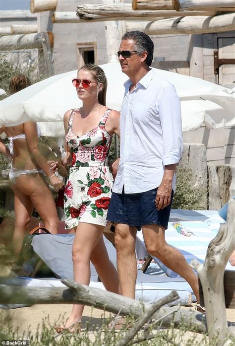 Lady kitty spencer described to us her dream dress, and we have tried to interpret her wishes. Lady Kitty Spencer exudes sophistication in a tweed tiered ...