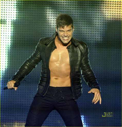 ricky martin bares chest at concert photo 2559711 ricky martin shirtless pictures just jared