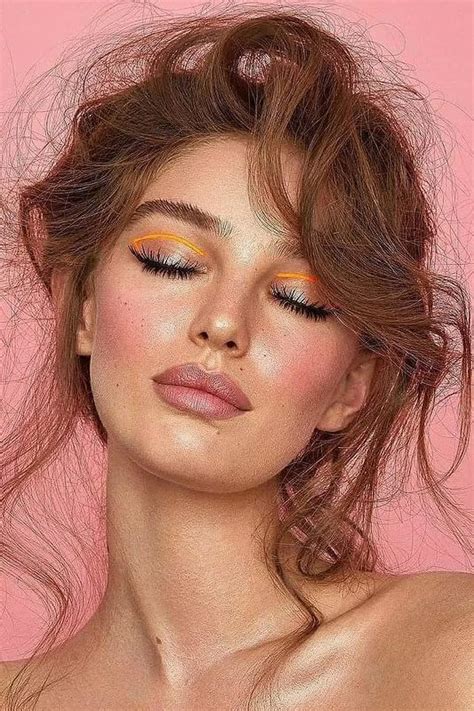 20 Most Interesting Neon Makeup Looks • Styles Overdose
