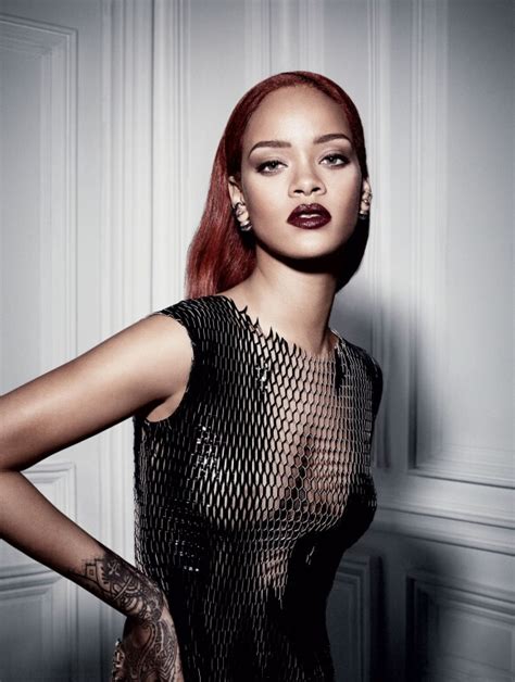 Photo Rihanna Qui Pose Seins Nus Pour La Nouvelle Campagne De Dior Jardins Secrets Iv