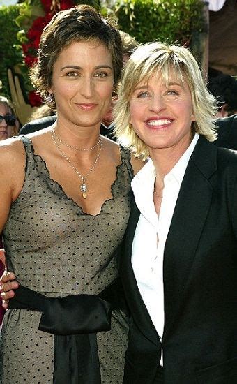 Ellen degeneres was spotted shopping in west hollywood this week — without her wedding ring! Ellen Degeneres Height, Weight, Age, Spouse, Biography & More » StarsUnfolded