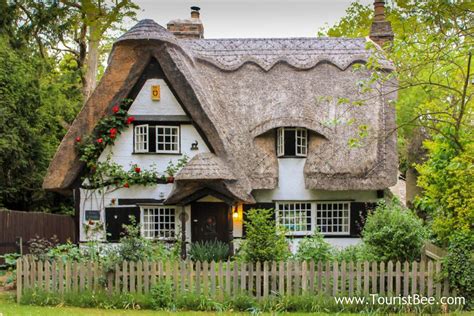 11 Favorite Cute And Quaint Country Cottages Touristbee Cottage