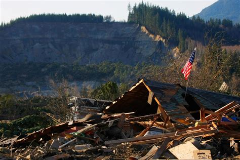 Rescuers Search Quicksand For Survivors Of Washington Mudslide Nbc News