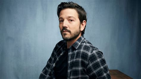 Diego Luna On Playing A Drug Lord Authenticity Of Narcos Mexico
