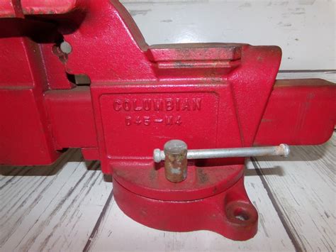 Columbian Usa Vise No D45 M4 Swivel Base 5 Jaws Anvil Horn And Pipe Jaws