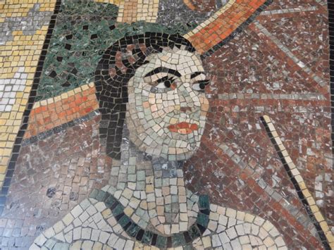 Musings on the use of andamento in mosaic faces::Helen Miles Mosaics