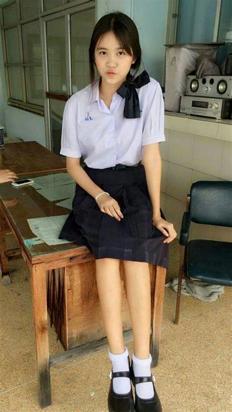 First Thai High School Girl นางแบบ แฟชั่นสาวๆ ผู้หญิง