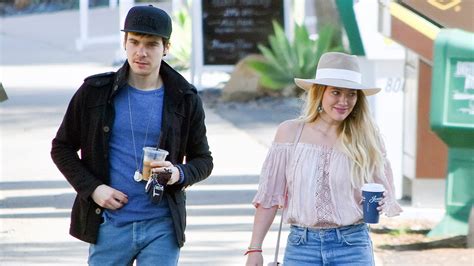 Hilary Duff Takes New Bf To Hotel She Spent Wedding Night With Ex Mike Comrie Us Weekly