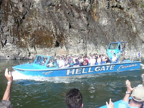 Hellgate Jet Boats On The Rogue River In Oregon Great Fun Oregon